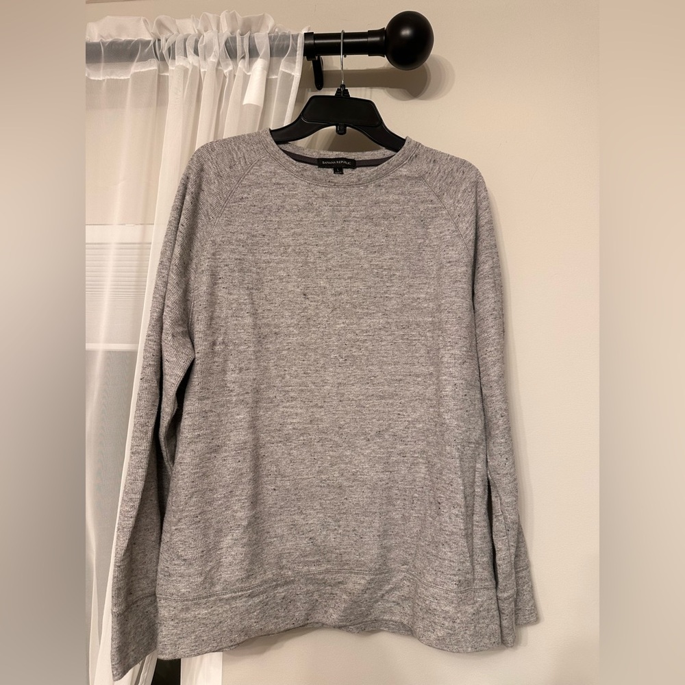 Banana Republic Light Gray Crewneck Sweater